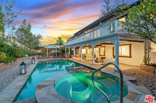 27041 Esward Dr, Calabasas CA  91301-2322 exterior