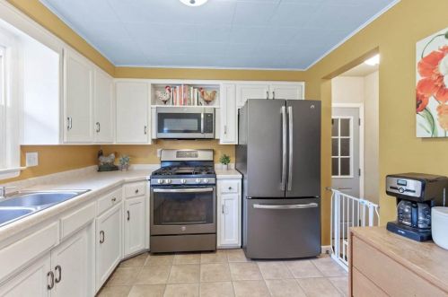 3820 Clay St, Green Bay, WI 54301-1002