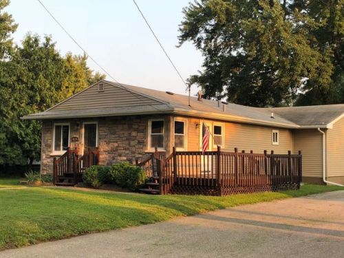 1125 Virginia St, Waterloo, IA 50703-1772