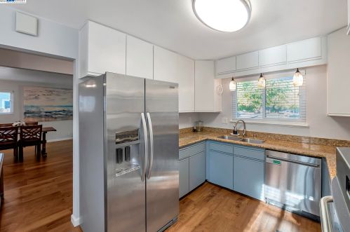1380 Jewett Ave, West Pittsburg, CA 94565-6343