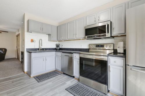 15953 Flotilla Trl, Saint Paul, MN 55124-6014