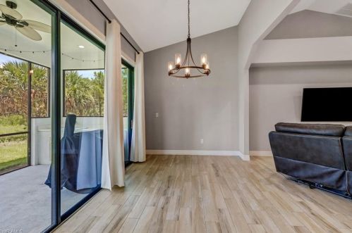 3657 20th Ave, Naples FL  34120-5577 exterior
