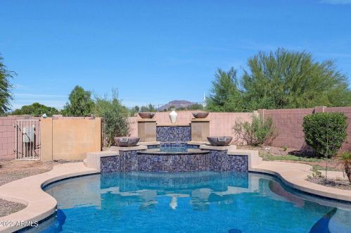 735 Del Rancho, Mesa, AZ 85208-7297