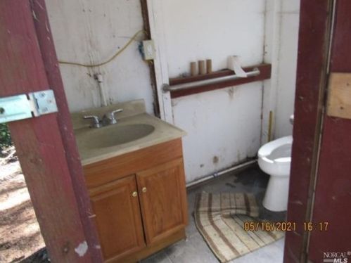 4245 Blackhawk Dr, Willits CA  95490-8776 exterior