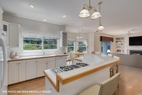6301 Highland Pl, Sebastopol CA  95472-6100 exterior