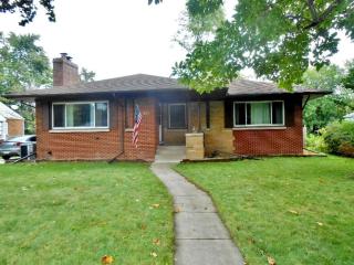 7611 Forest Ave, Hammond, IN 46321-1033