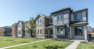 3335 28th St, Eagle Crest OR  97756-7566 exterior