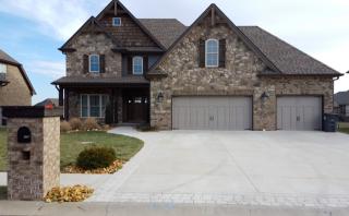 108 Bainbridge Dr, Clarksville, TN 37043-1571