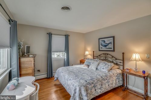 121 School Pl, Slaughter Beach DE  19963-1821 exterior