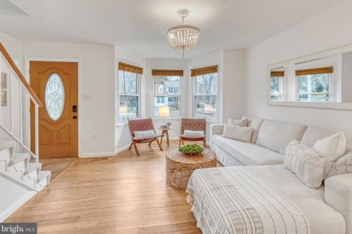 13931 Ruler Ct, Woodbridge VA  22193-3733 exterior