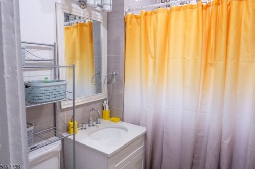 143 Paine Ave, Irvington NJ  07111-2905 exterior