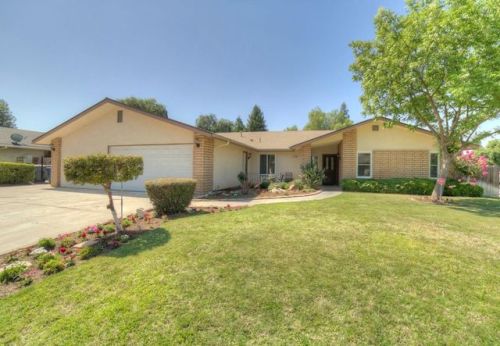2128 Vartikian Ave, Clovis, CA 93611-0638
