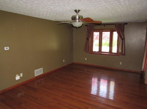 401 Troy Rd, Bellefontaine OH  43311-9369 exterior
