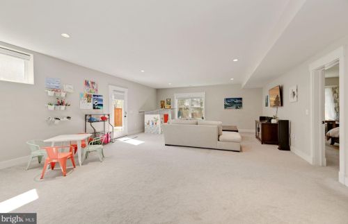 7413 Bethune St, Falls Church VA  22043-1316 exterior