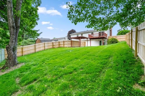 109 Redbud Dr, Beaver Falls PA  15010-1152 exterior