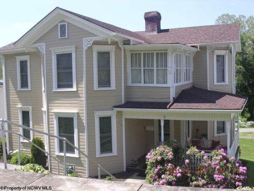 455 Walnut St, Haymond, WV 26354-1748