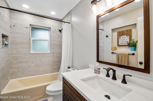 3605 Indian Riv Dr, Cocoa FL 32926-8704 exterior