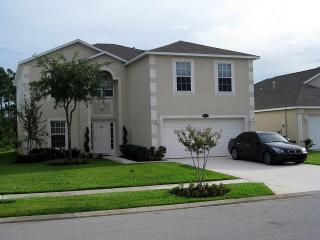 646 Peachtree St, Titusville, FL 32780-7779