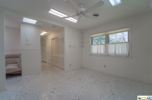 204 Yucca Dr, Victoria TX 77904-1116 exterior