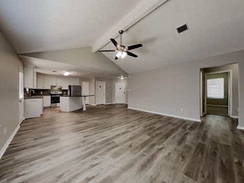 16333 Sun View Ln, Conroe TX  77302-5564 exterior