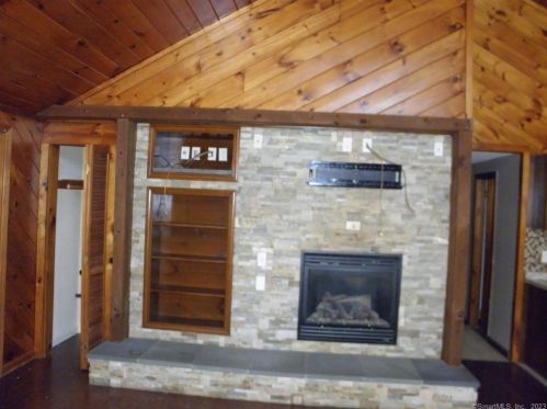 12 Depot St, East Windsor, CT 06016-9630