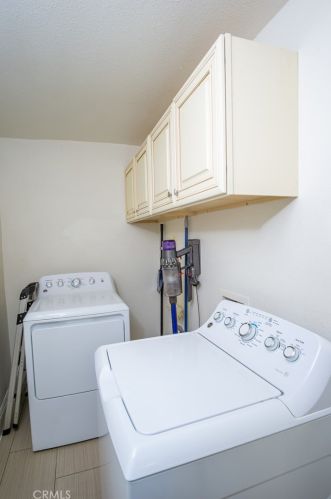 1591 Persimmon St, Rialto CA  92377-4190 exterior