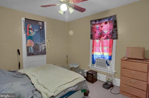 2001 Derry St, Harrisburg PA 17111-1643 exterior