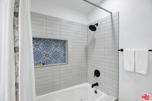 54404 Avenida Madero, La Quinta CA  92253-3620 exterior