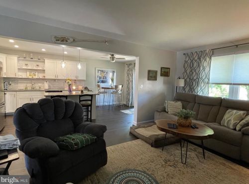 206 Sand Ct, Ephrata PA  17522-2646 exterior