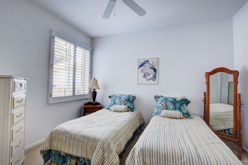 9592 Sandpiper Ln, West Palm Beach FL  33411-6316 exterior