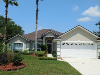 2984 Sanctuary Blvd, Jacksonville, FL 32250-2566