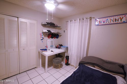 1809 51 Dr, Phoenix AZ 85035-1901 exterior