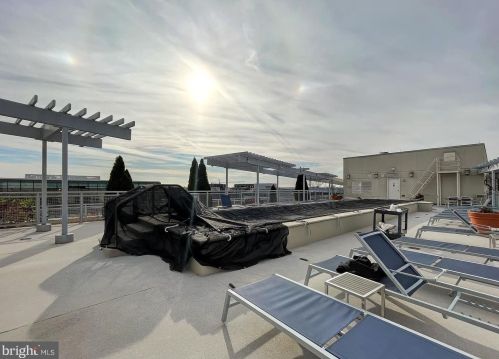 1025 1st St, Washington DC  20001-2283 exterior