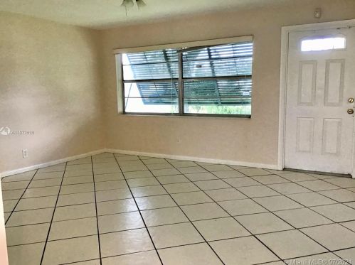 660 36th St, West Palm Beach, FL 33404-2117