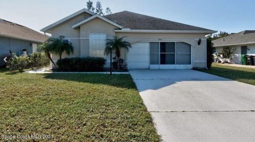 3855 12th St, Sebastian, FL 32976-2843