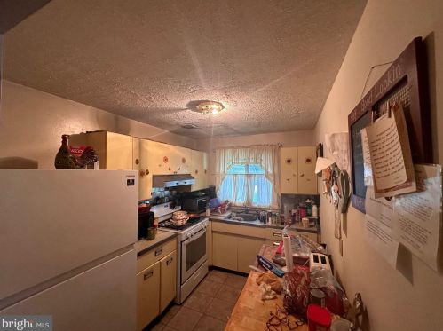 10 Johnson Hwy, Norristown, PA 19401-3029