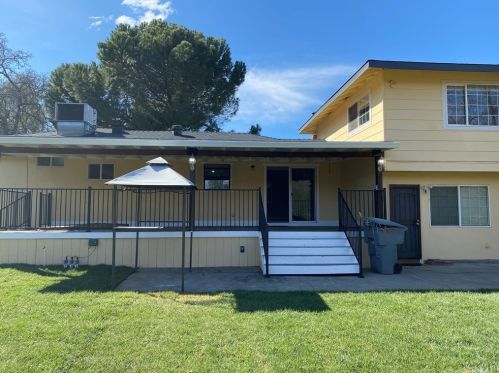 11 Glen Cir, Oroville CA  95966-9250 exterior