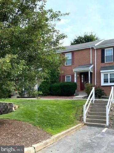 1151 Pond Rd, Harrisburg, PA 17111-3763