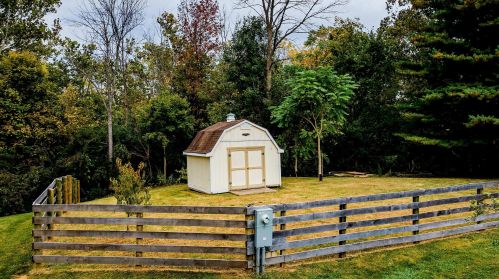 5985 Creek Rd, Washington Ch OH  43160-9726 exterior