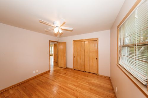 9616 Greenview Ln, Thiensville WI  exterior