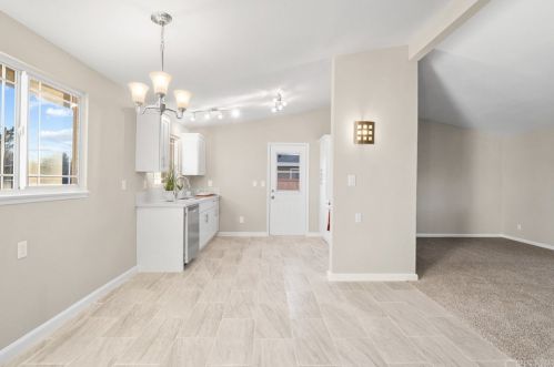 403 Lingard St, Lancaster CA 93536-1405 exterior