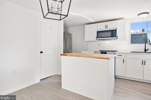 112 3rd St, Harrisburg PA  17113-2209 exterior