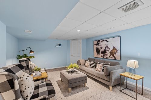 2414 Lagoon Ct, Thiensville WI  53092-5549 exterior