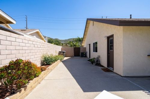 656 Rancho Santiago, Orange CA  92869-1951 exterior