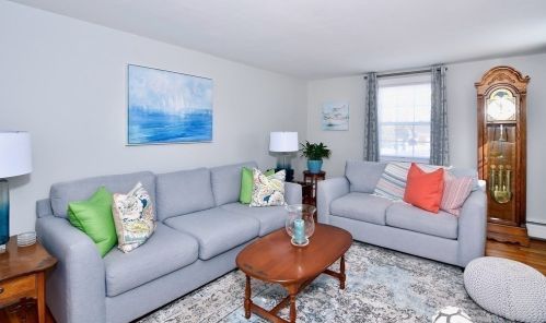 2037 Washington St, Braintree MA 02184-8623 exterior