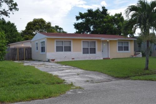 5541 37th Ct, West Palm Beach, FL