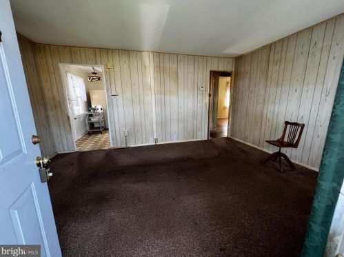 222 Clamer Rd, Trenton, NJ 08628-3201