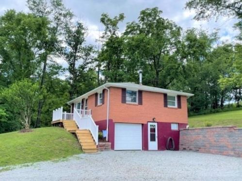867 County Rd, Saltsburg PA  15681-1470 exterior