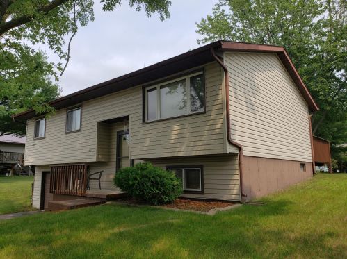 1603 Pinecrest Ave, Holmen, WI 54636-9141