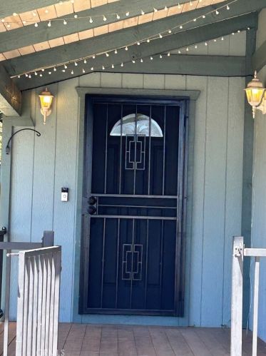 901 Myrtle Ave, Big Bear City CA  92314-9790 exterior